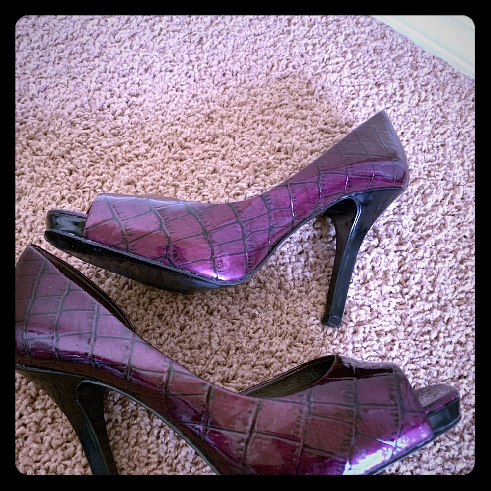 Jessica Simpson Purple/Black  Patent Leather shoes